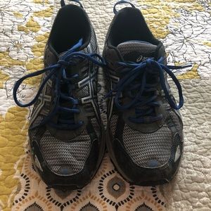 Men’s ASICS size 10.5